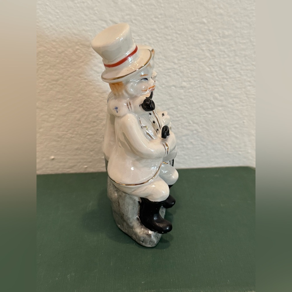Vintage Porcelian Couple with Cat Figurine - Picture 6 of 12